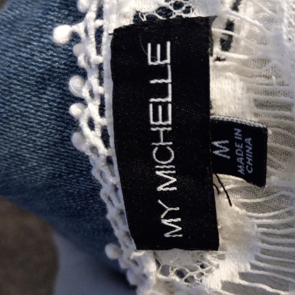 My Michelle Sz Med White Cropped lace Top - Picture 6 of 7